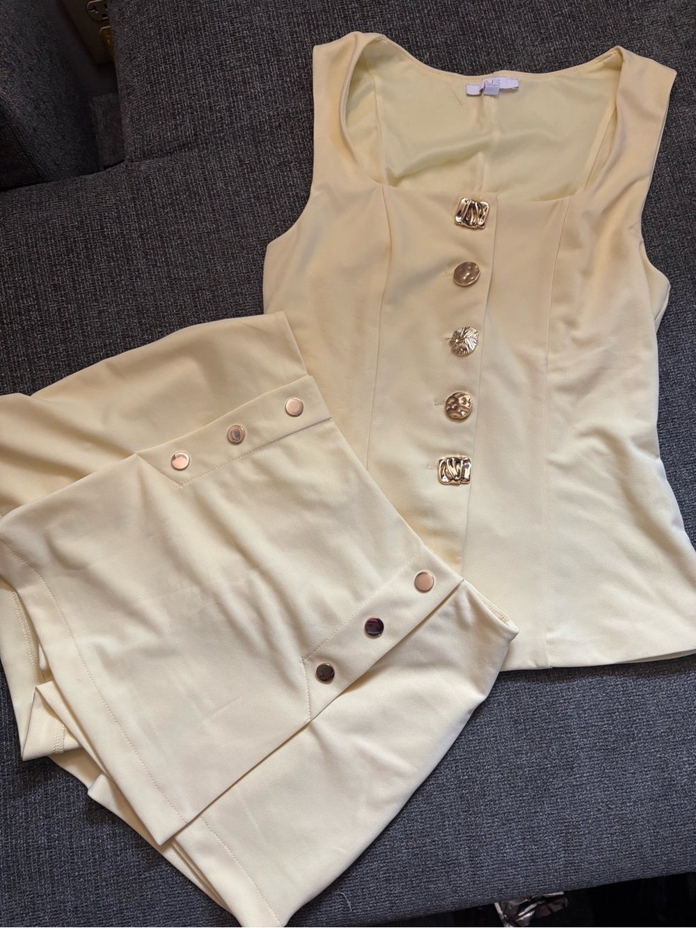 Iris Cream Yellow 2pc set with Gold Buttons